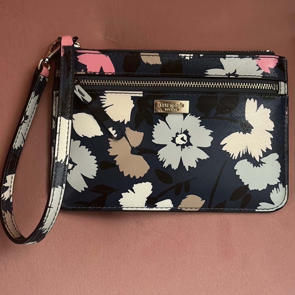 Kate Spade Wristlet